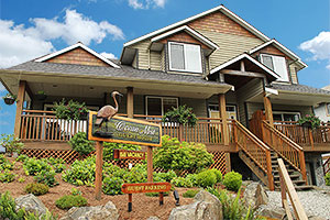 Ocean Mist Guesthouse, Ucluelet, BC, Bed & Breakfast. Ocean view suites. Healthy Breakfasts. Friendly Hosts.